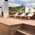 Luxury Penthouse With Jacuzzi & Large Terraces By Passeig De Gracia *
