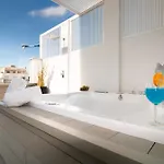 Luxury Penthouse With Jacuzzi & Large Terraces By Passeig De Gracia Lejlighed *