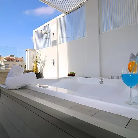 Our Penthouse With Jacuzzi Close To Paseo De Gracia * Barcelona