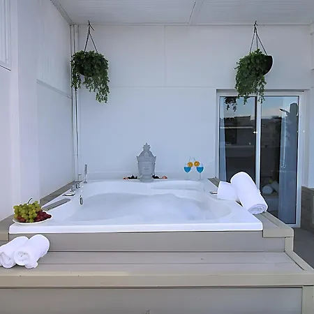 Our Penthouse With Jacuzzi Close To Paseo De Gracia * Barcelona